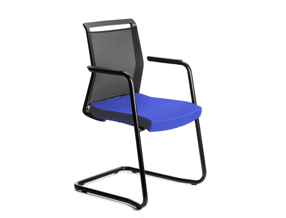 SILLA ROCADA CONFIDENTE ESTRUCTURA METALICA TAPIZADA EN TELA IGNIFUGA COLOR AZUL